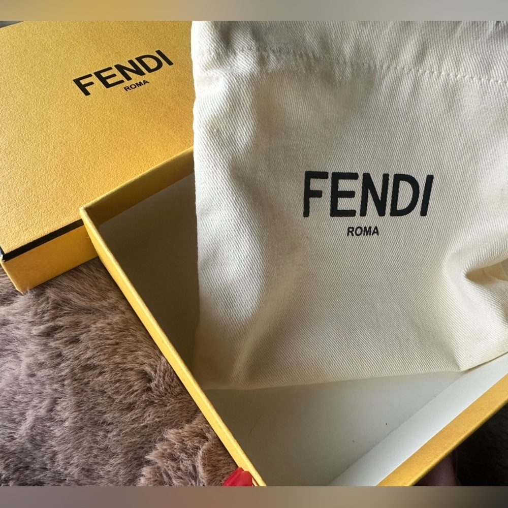 Fendi Compact Peekaboo Bi-Fold, Bi-Color in Pink Rose Camelia and White Selleria - Picture 11 of 11